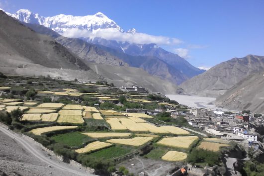 upper-mustang-trek-nepal-Kagbeni-to-Chele